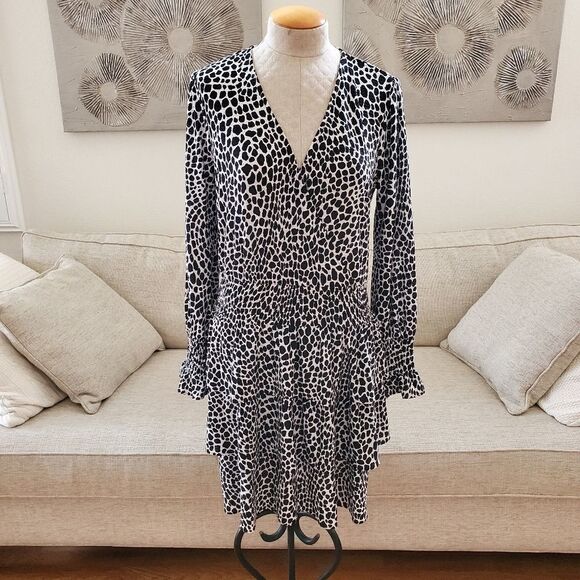 Michael Kors Long Sleeve V-neck Fit Flare Dress size Large - NEW - Picture 5 of 16